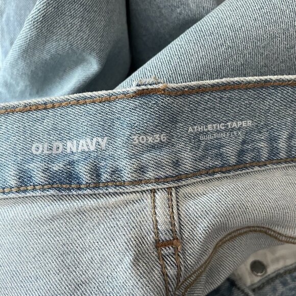 Old Navy Men Size 30X36 Light Wash Denim Built-In Flex Athletic Taper Jeans NWT - Picture 9 of 10